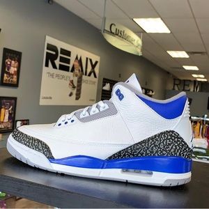 Jordan’s blue and white
